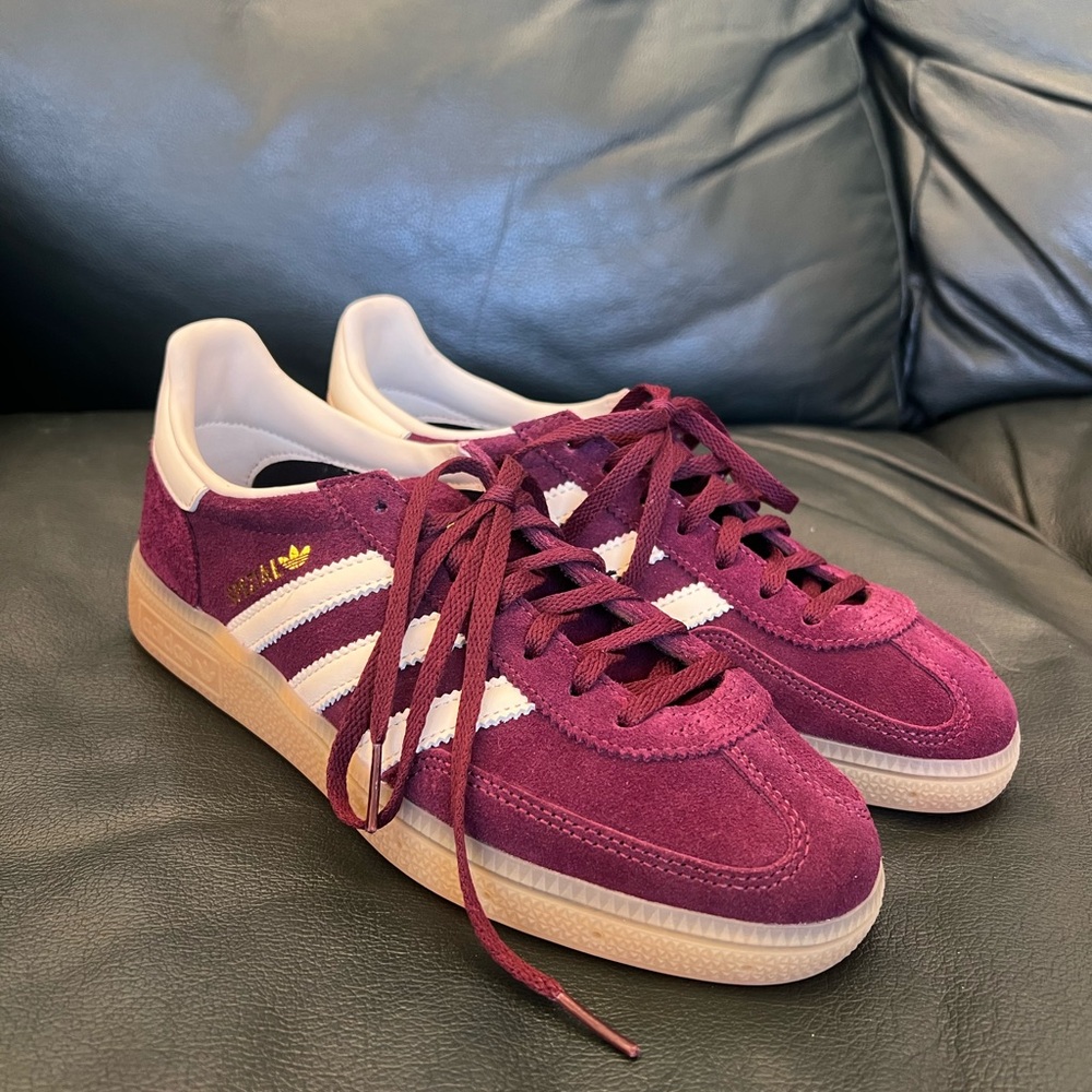 Adidas Maroon Suede Sneakers with White Stripes - Picture 4 of 6